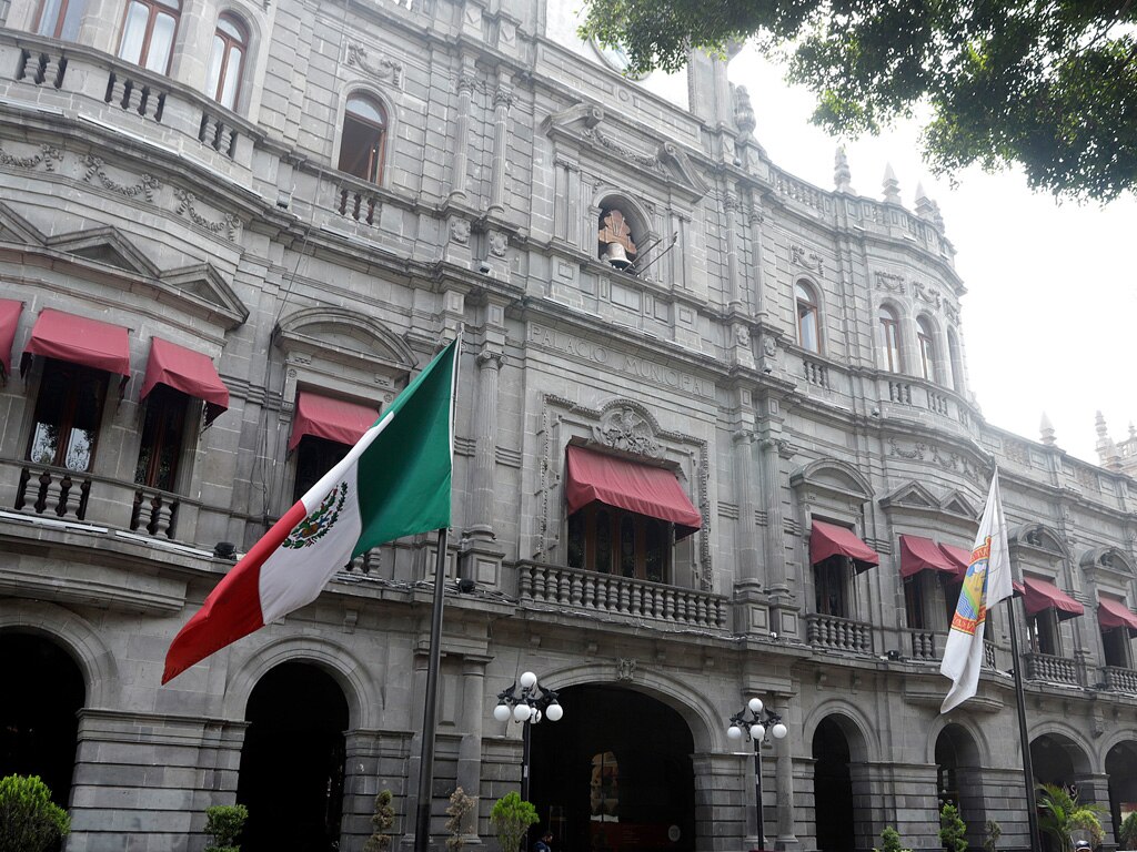 Rivera vs Rivera. ¿Qué candidato a la presidencia municipal de Puebla invirtió más en obra?