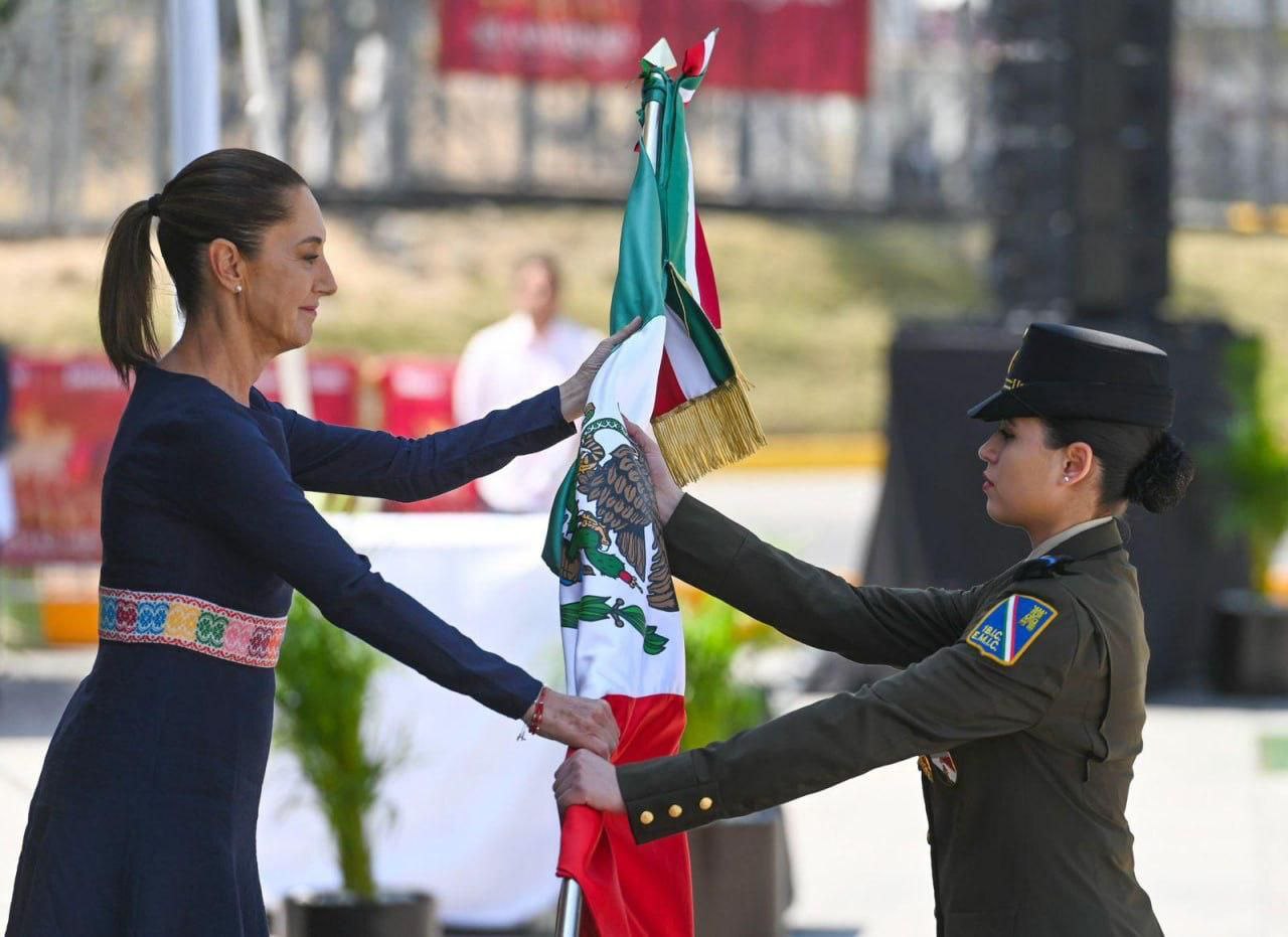 La presidenta tomó protesta a cadetes del Servicio Militar Nacional | Fotos: Gobierno del Estado