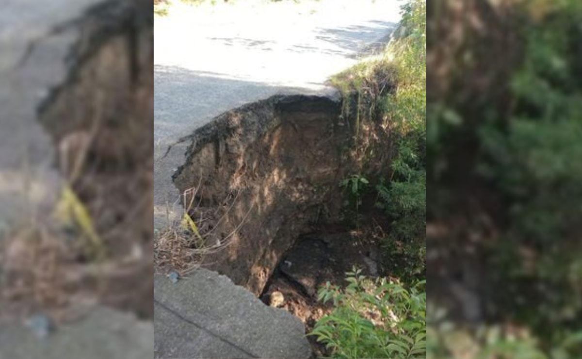 Reportan aparición de peligroso socavón en la antigua carretera Puebla-Tlaxcala