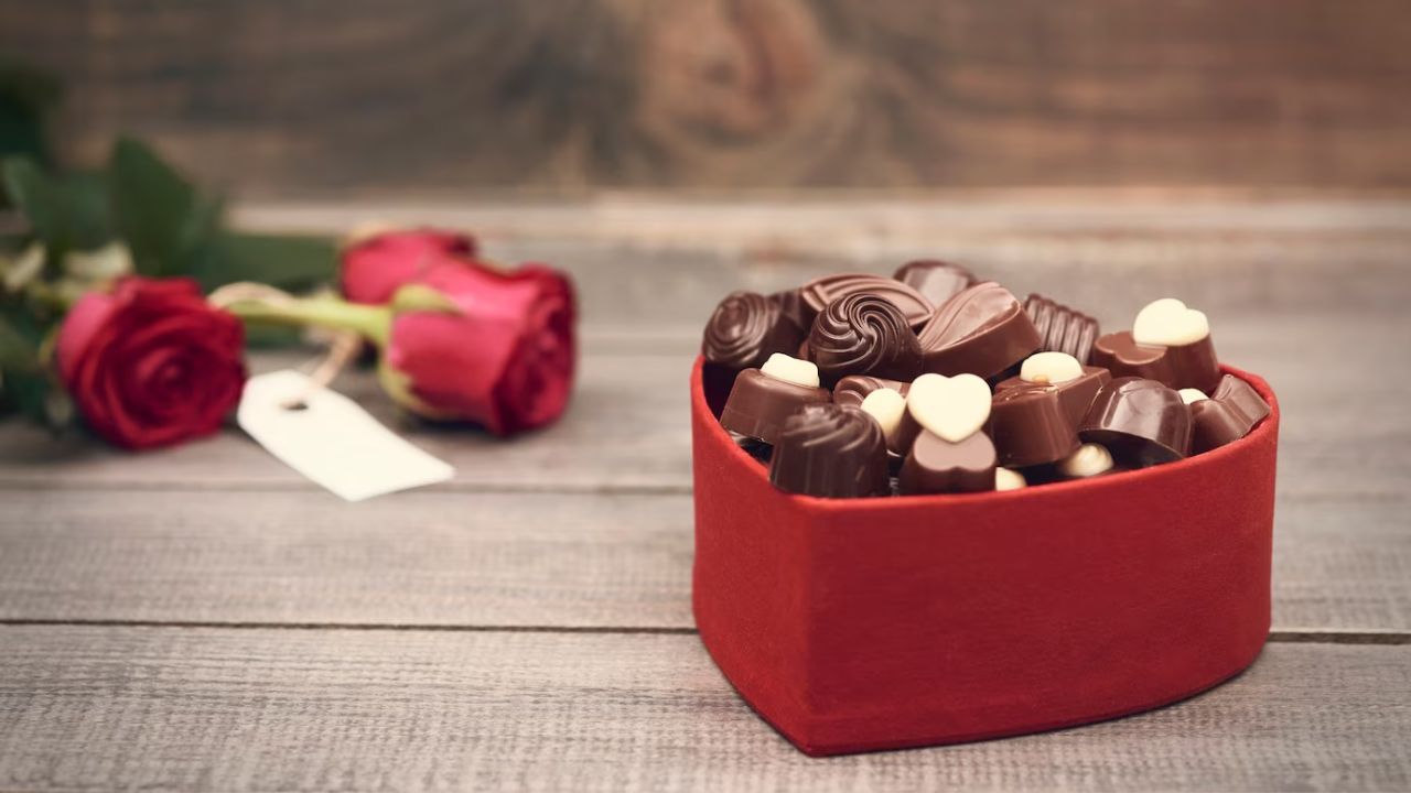 Regalar chocolates en San Valentín, es predecible. Fuente: Freepik.