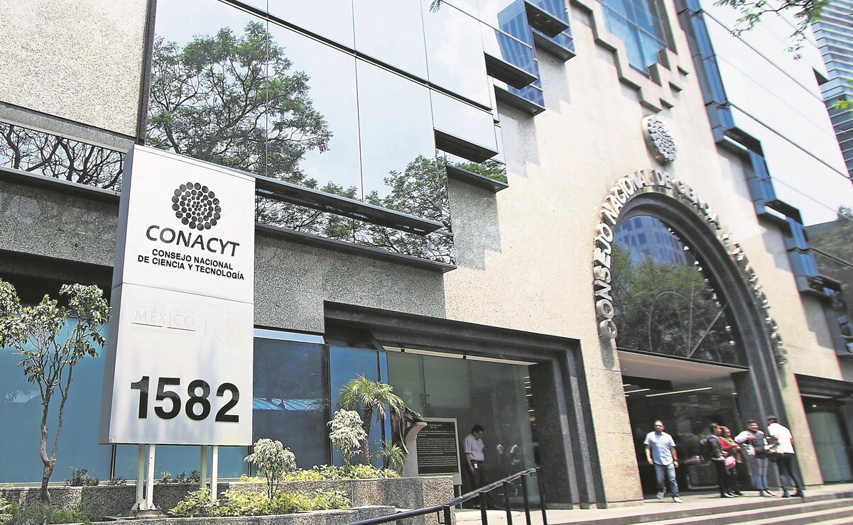 El proyecto de becas del Conacyt contiene un artículo en el que se advierte que será causa de suspensión el apoyo a becarias que estén embarazadas. Foto: Archivo/ EL UNIVERSAL