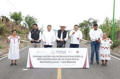 Mejora gobierno estatal movilidad en la Sierra Norte, Sergio Salomón entrega vialidades