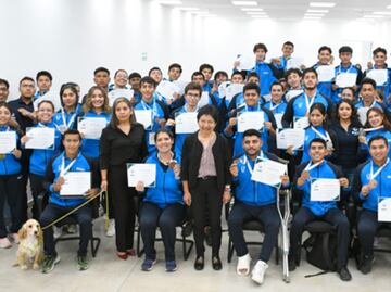 Rectora de la BUAP entrega becas a medallistas de la Universiada Nacional 2023