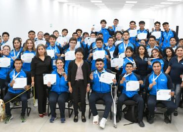 Rectora de la BUAP entrega becas a medallistas de la Universiada Nacional 2023
