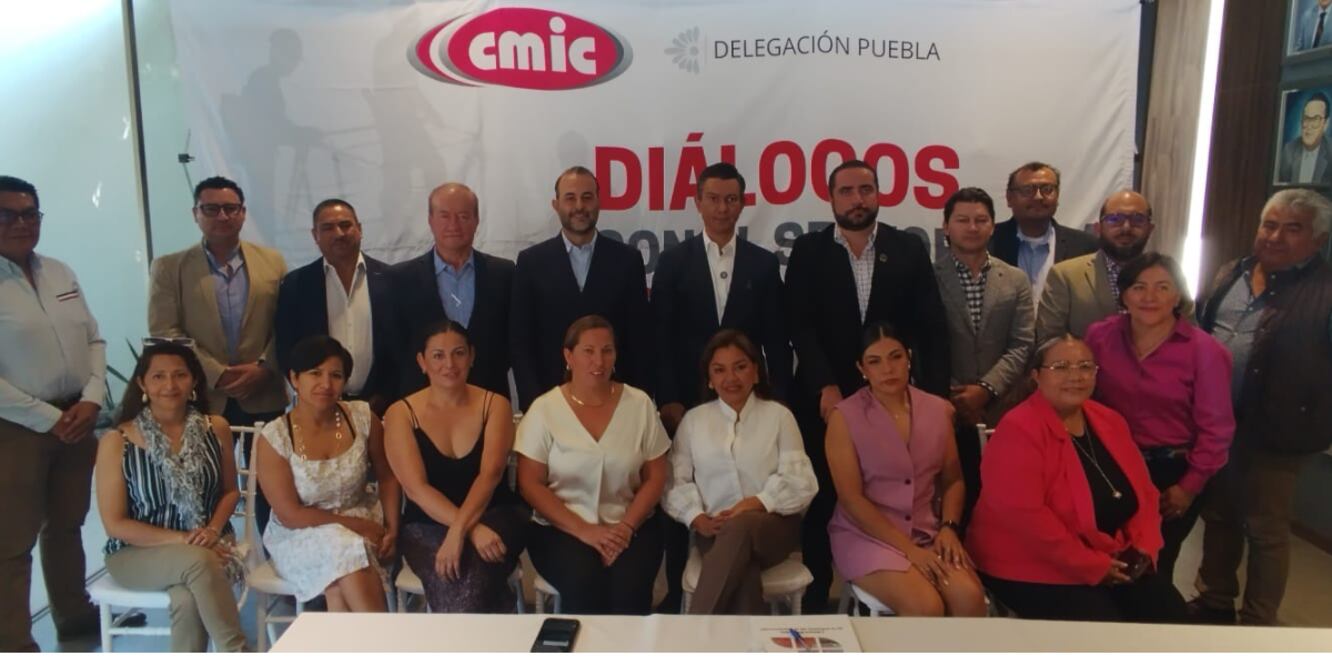 Rafael Cañedo se reunió con integrantes de la CMIC Puebla/ Foto Redes CMIC