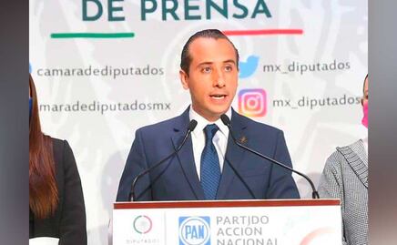 Crítica Mario Riestra pendientes de AMLO para Puebla
