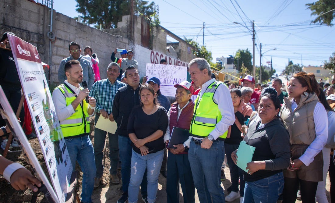 Pepe Chedraui Budib, anunció la intervención con carpeta asfáltica de la calle 11 de Enero en la colonia Barranca Honda