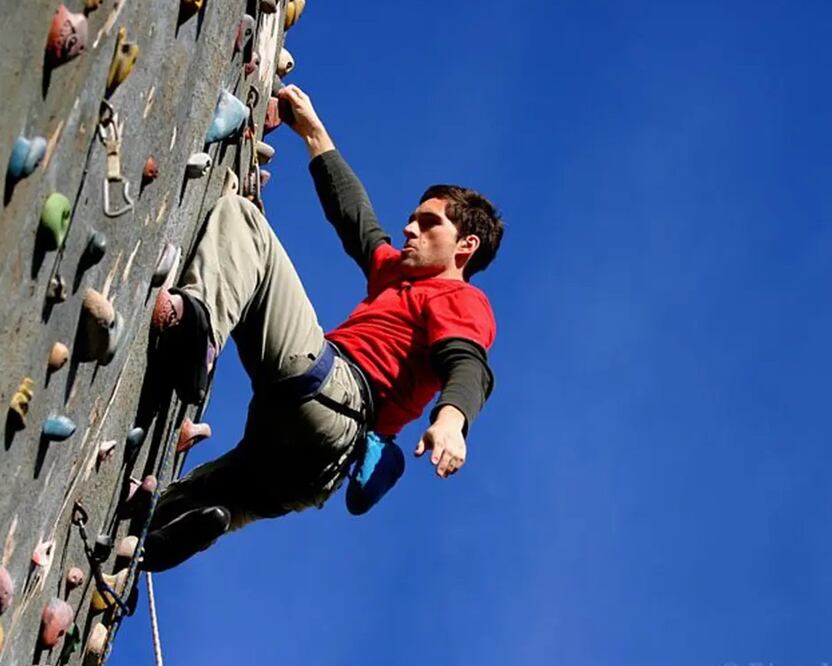 La escalada es un deporte extremo en el que pueden participar personas de cualquier edad | Foto: Entrenamiento