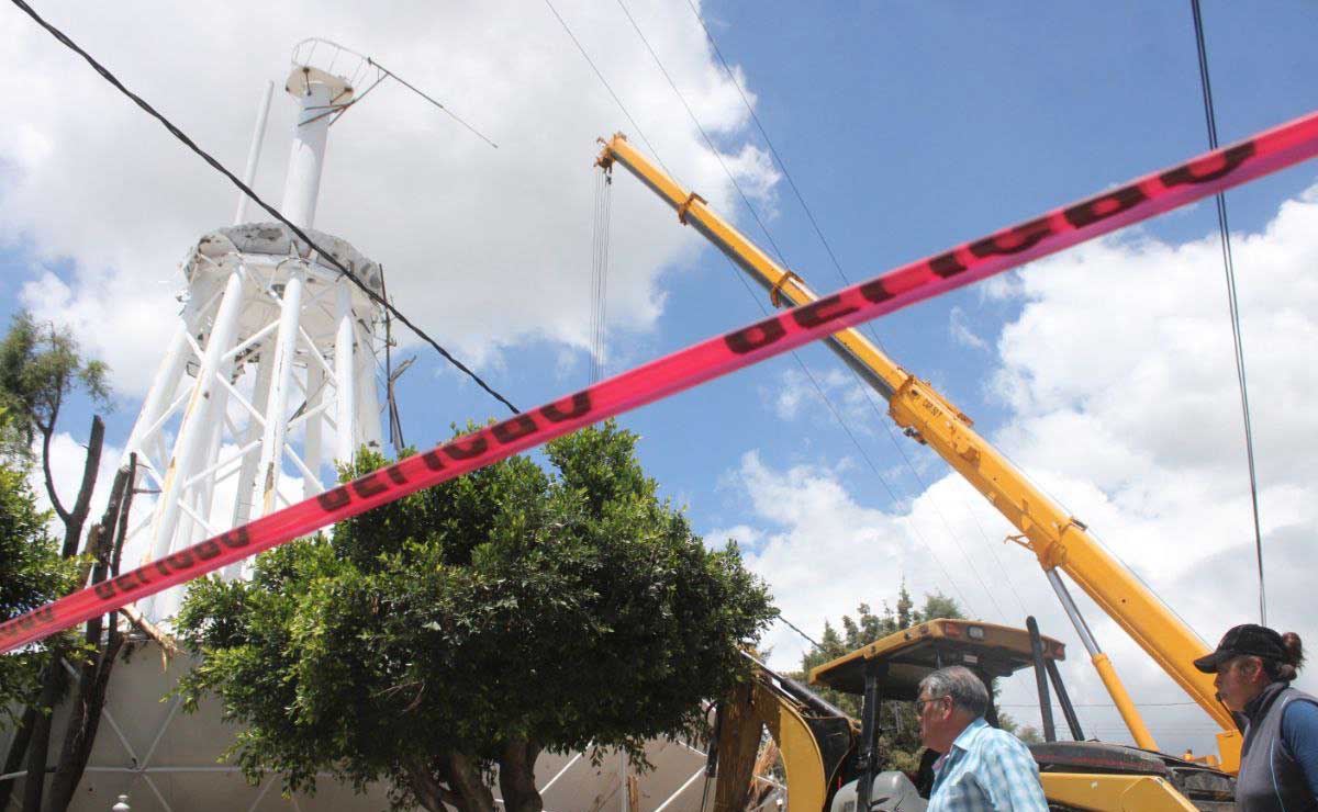 El 14 de septiembre cayó el tanque elevado de agua en San Baltazar Temaxcalac | Foto: Agencia Es Imagen para El Universal Puebla