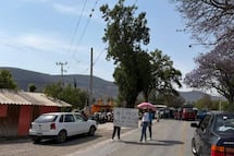 Bloqueo en carretera Tehuacán-Orizaba lleva más de 24 horas
