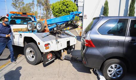 Aseguran 15 unidades piratas de transporte