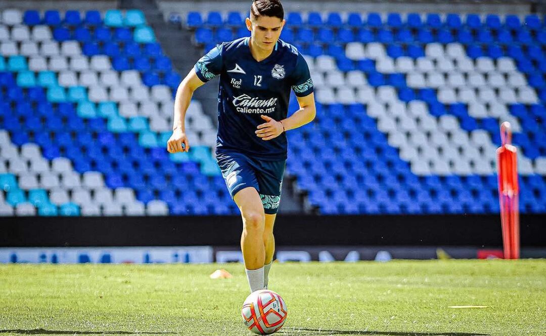 El seleccionado Israel Reyes en entrenamiento. Foto: Club Puebla