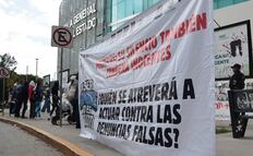 Protestan frente a la FGE de Puebla, colectivos acusan presos políticos