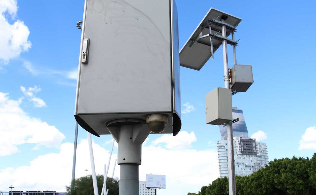 El pago de las fotomultas lo puedes realizar en línea o de forma presencial en los Centros Integrales de Servicios | Foto: Agencia Es Imagen para El Universal Puebla