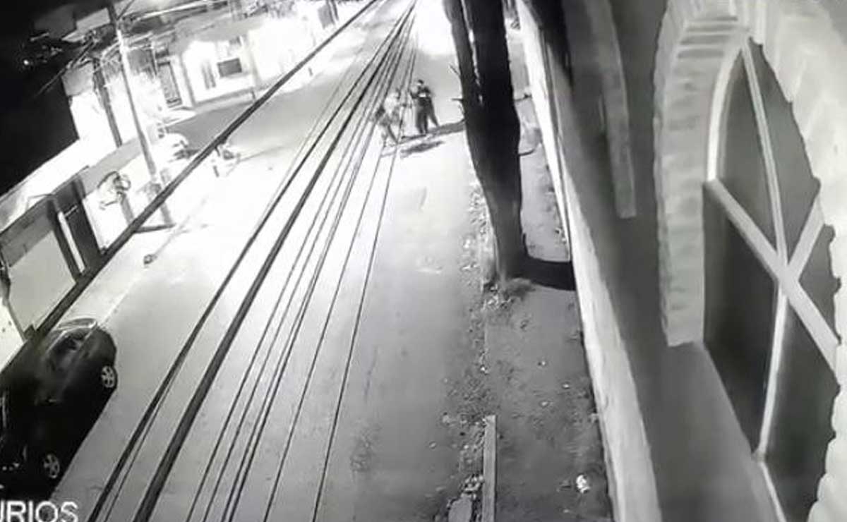 Las jóvenes fueron asaltadas en la esquina de las calles Anturios y Gardenia | Foto: Especial