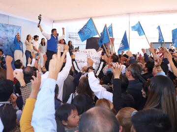 Eduardo Rivera se registra en el PAN como pre candidato a la gubernatura de Puebla