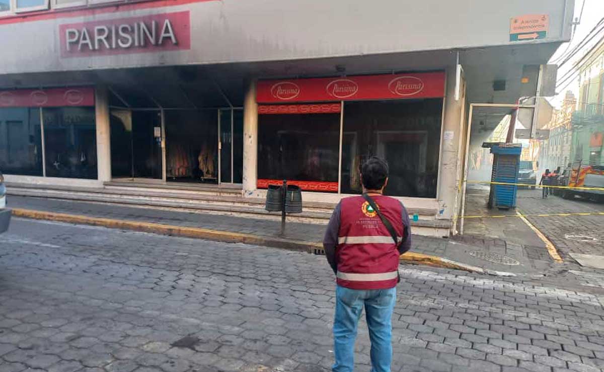 Ardió La Parisina en Atlixco; incendio desalojó a familias del centro