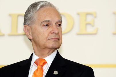 Derbez pide licencia como rector "legítimo" de la UDLAP