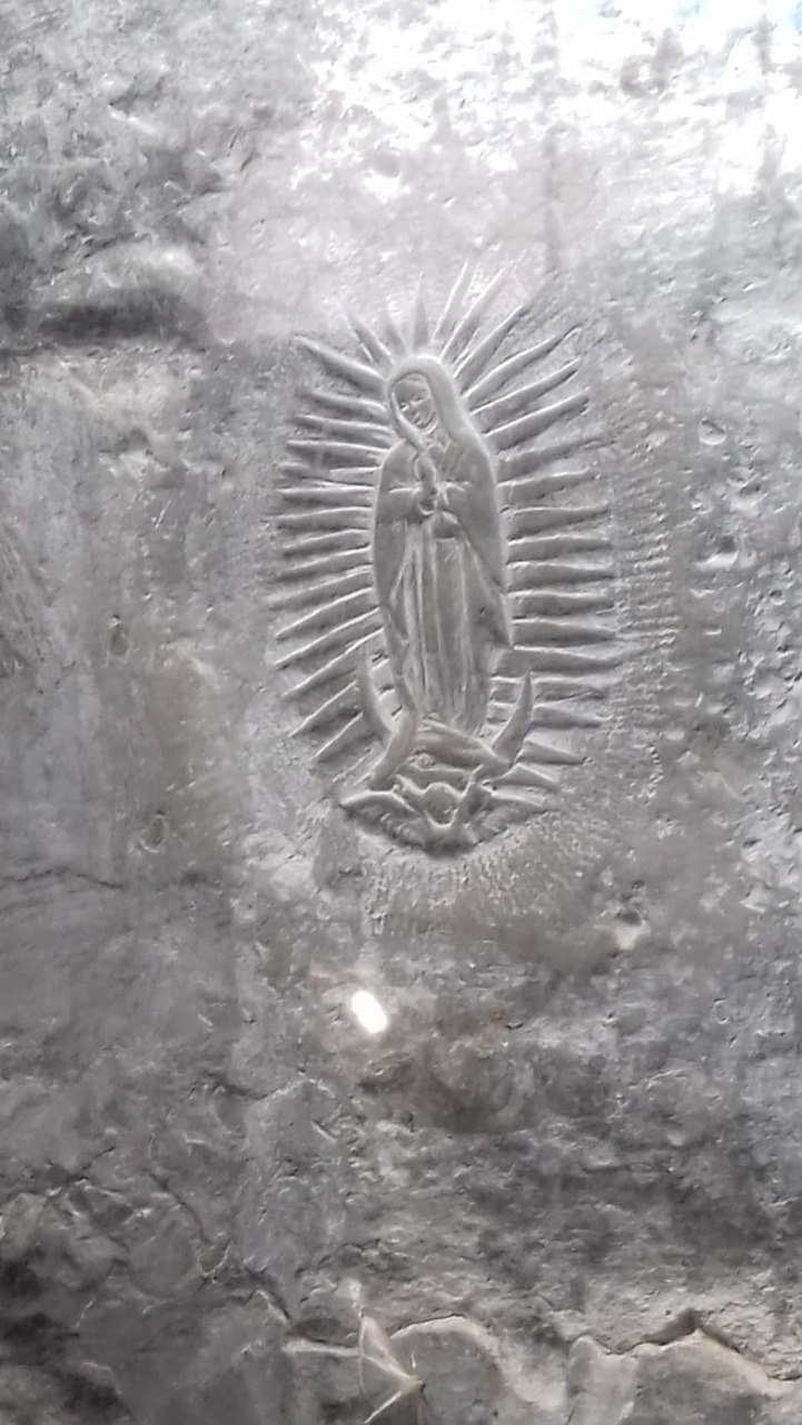 Cada año, miles de fieles organizan una peregrinación a este santuario | Facebook Santuario del Peñón Jonotla