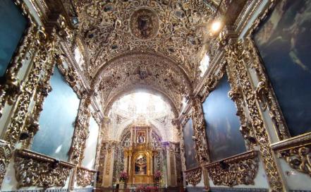 ¿Por qué la gente rascaba la Capilla del Rosario?