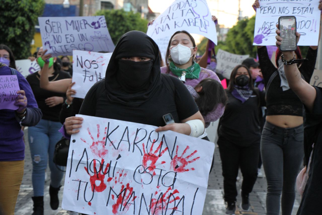 MARCHAN POR ANA KAREN