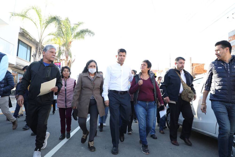 Eduardo Rivera recorrió las calles pavimentadas | Foto: Ayuntamiento de Puebla