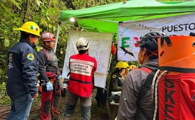 Cuerpos de familia atrapada en gruta de Cuetzalan ya están descompuestos, atrasan rescate