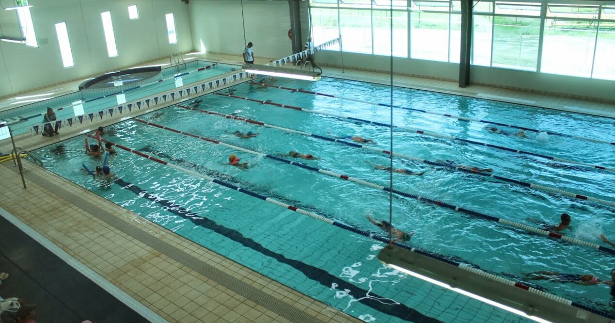 Nadar puede tener un efecto calmante y relajante, ayudando a reducir los niveles de estrés y mejorar el estado de ánimo.

Foto: Producción El Universal Puebla