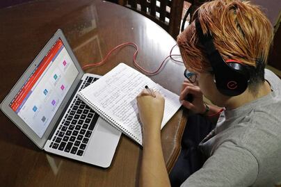 Preocupa a universitarios seguir con clases en línea: especialista
