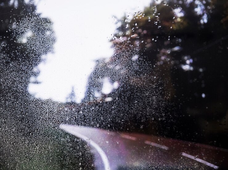 Debido a las lluvias, se han registrado varios accidentes en Puebla / Foto: Freepik