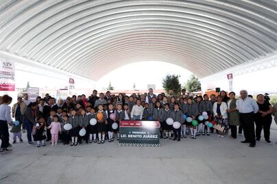 Entrega Pepe Chedraui infraestructura educativa en la Junta Auxiliar de San Francisco Totimehuacán