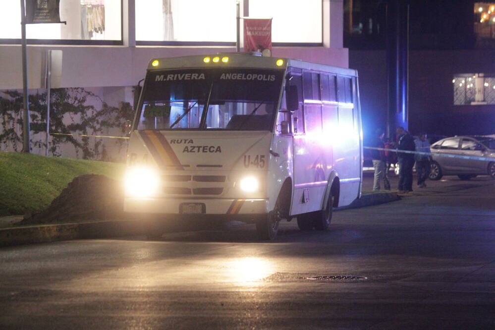 Un chofer de la Ruta Azteca habría sido acribillado en un ataque directo | Foto: Agencia Es Imagen para El Universal Puebla