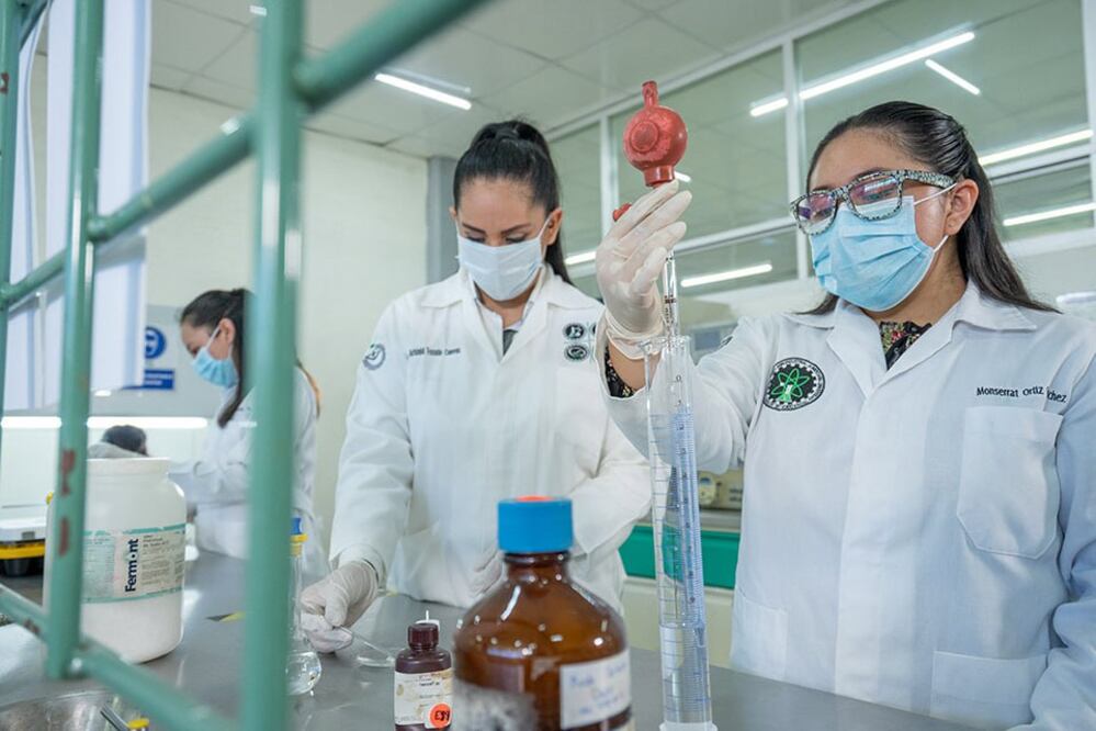 La SEP aprobó 18 nuevas carreras y una maestría en universidades de Puebla | Foto: utxicotepec