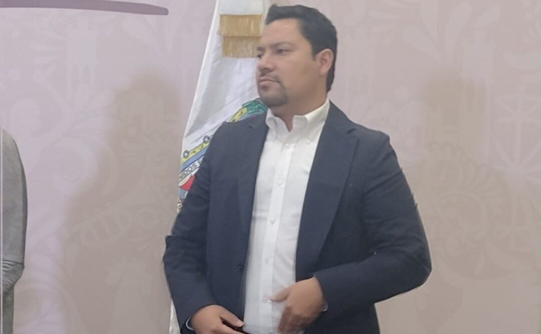 La periodista Julieta García Polo acusó que Andrés Villegas la empujó y le toco los glúteos, sin embargo, el funcionario comentó que fue un accidente. | Foto: Twitter JLeticia García Polo