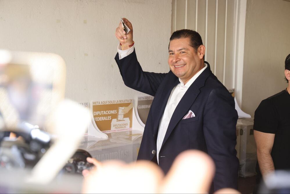 Alejandro Armenta agradece a ciudadanos que votaron el 2 de junio | Foto: Especial