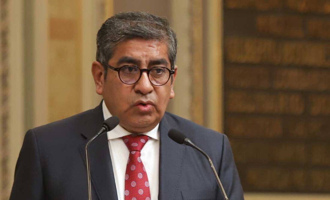 José Luis Sorcia indicó que 800 plazas están en análisis por ser entregadas de una manera indebida | Foto: Agencia Es Imagen para El Universal Puebla