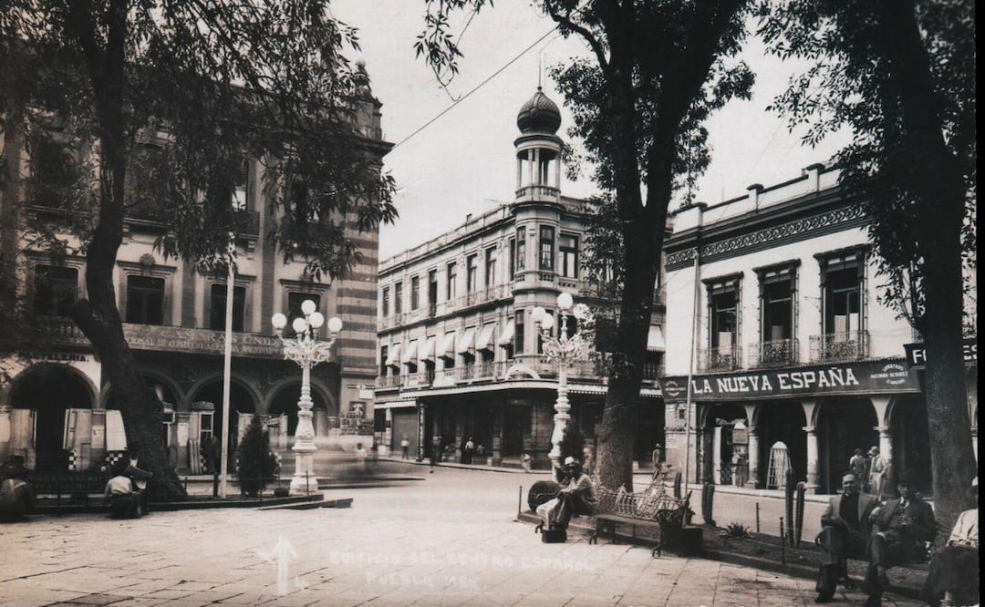 Portada: con el paso de las generaciones Nueva España de Puebla se ha modernizado para estar a la vanguardia. / Foto Puebla de Antaño