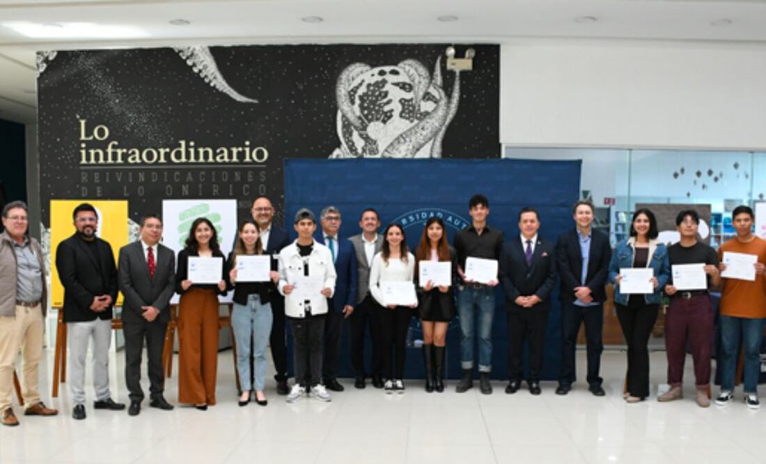 La ceremonia de premiación se realizó en el lobby de la Biblioteca Central Universitaria | Foto: BUAP