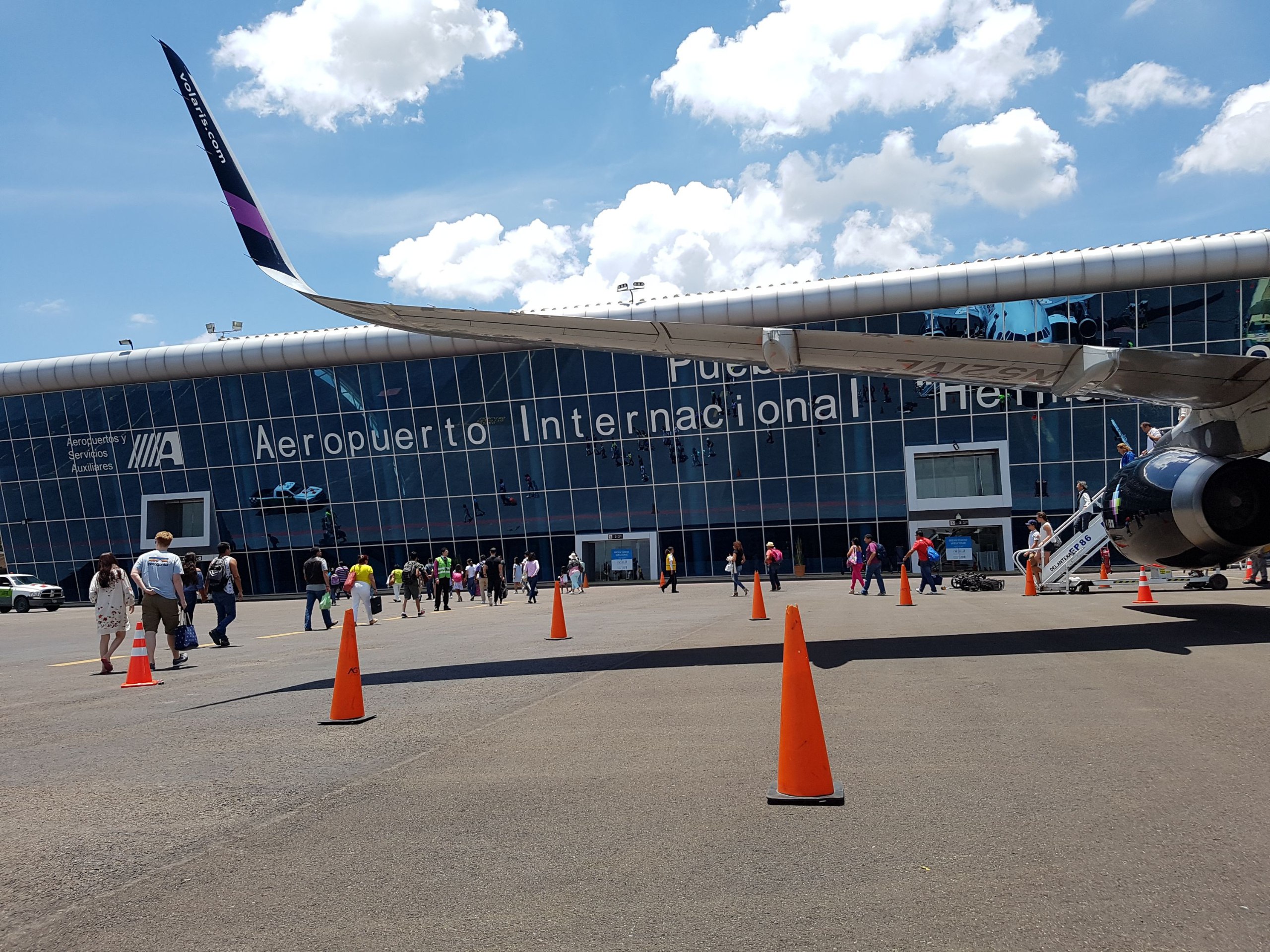 El Aeropuerto Internacional Hermanos Serdán de Puebla opera desde 1985 |  EsImagen
