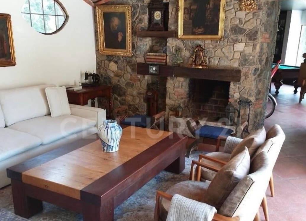 Debes tener ingresos altos para vivir en alguna lujosa vivienda de Val'Quirico | Foto: Especial