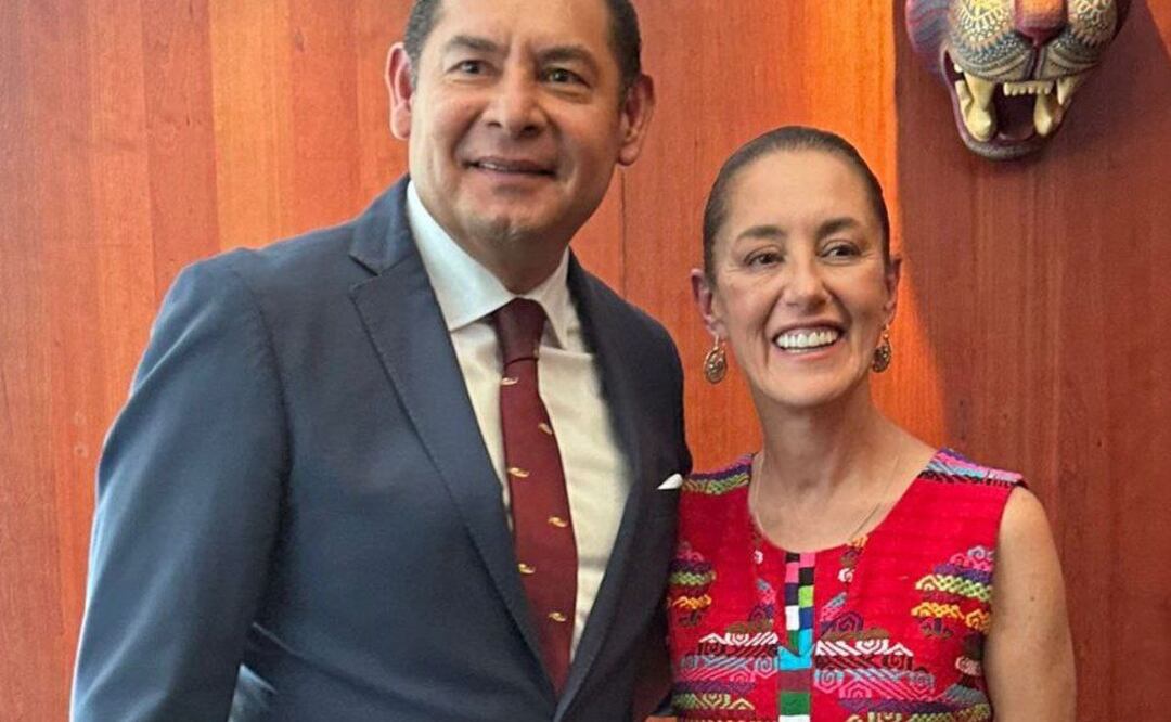 Claudia Sheinbaum saludó a Alejandro Armenta durante una reunión con senadores | Foto: Twitter Alejandro Armenta
