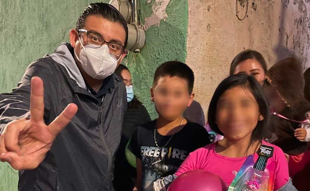 Diputados locales y militantes de partidos aprovecharon la fecha para recorrer sus distritos e incluso más colonias | Foto: Twitter Eduardo Alcántara