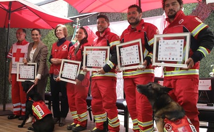 Reconocen labor de rescatistas y binomios poblanos que apoyaron en Turquía