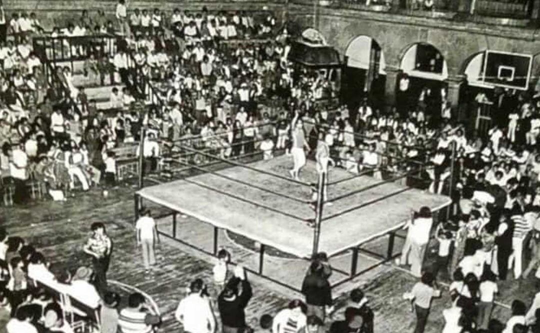 Esta es una de las tantas peleas máscara contra cabellera en el San Pedro Museo del Arte | Foto Facebook Fernando Mario Salazar