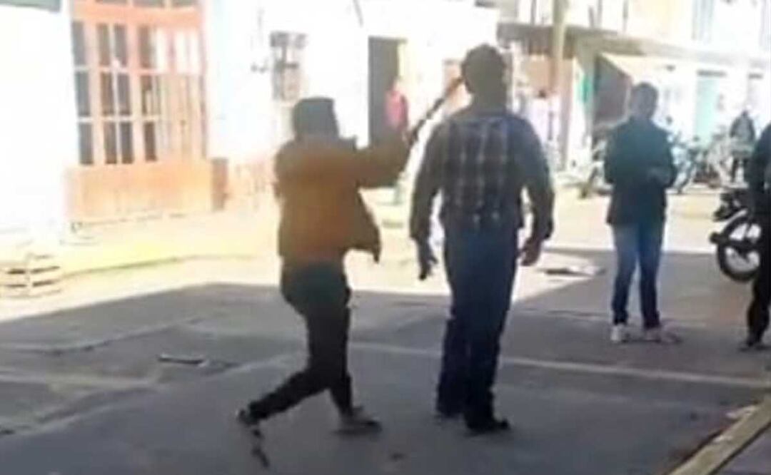 Un padre de familia fue golpeado en la cabeza por exigir cuentas claras en las cuotas escolares | Foto: Captura Especial