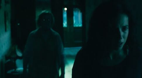 Esta es la película de terror de Netflix que tiene a todos al borde del sillón