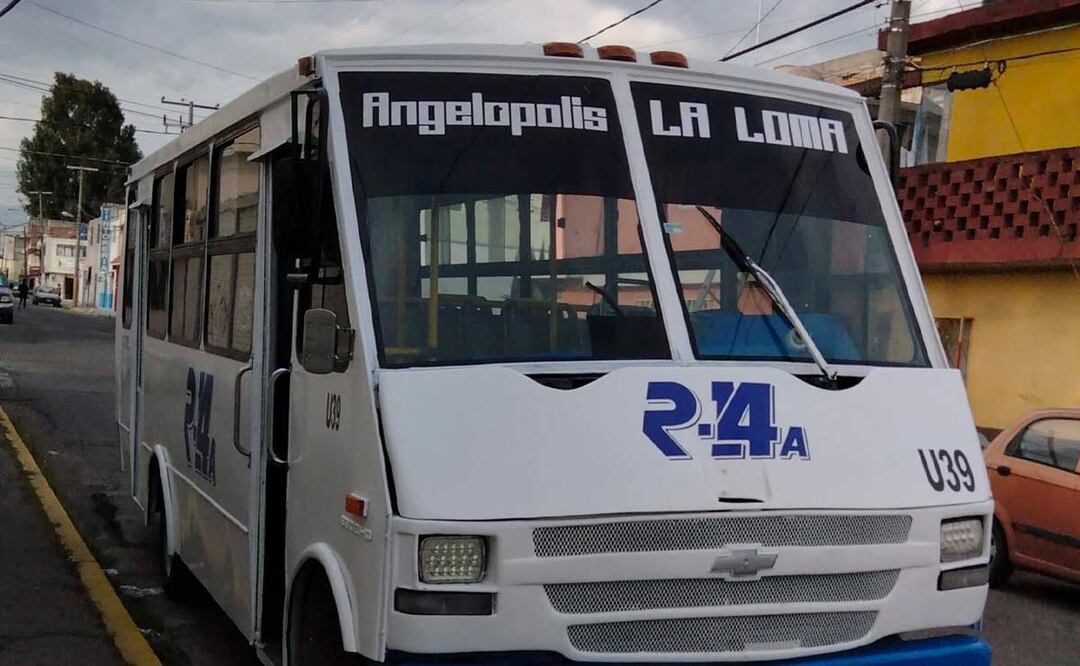 En la avenida 32 Poniente, pasajeros del transporte público fueron despojados de sus pertenencias | Foto: Redes Sociales