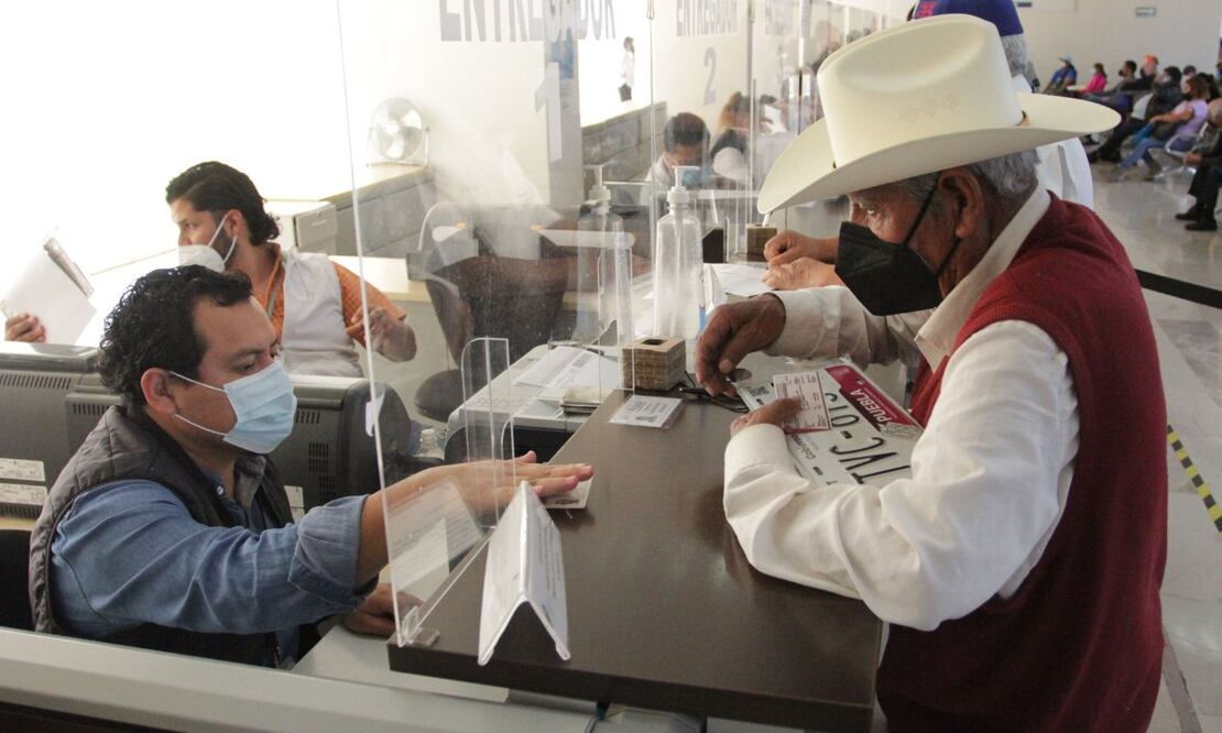 El costo de las placas sufrirá en aumento en 2025 / Foto: EsImagen