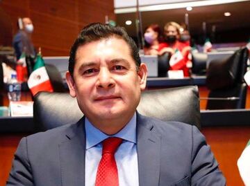 Tras jaloneos, Alejandro Armenta es electo presidente del Senado