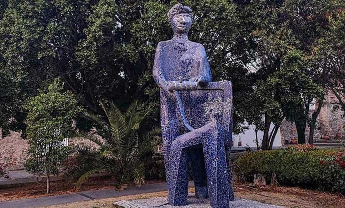 El Hombre Azul es una monumental obra forrada de talavera | Facebook Barrio del Alto